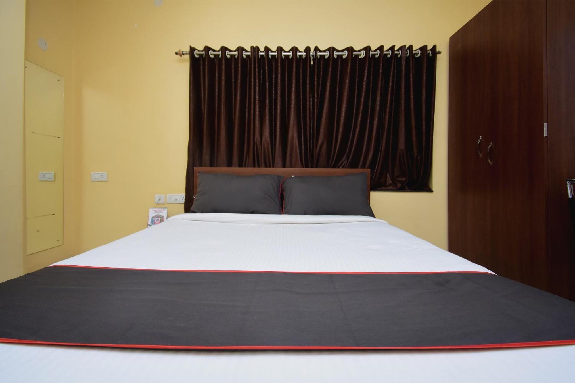 Super Collection O Gokul Residency Near Emami City Dumdum Opposite Raja Palace Hotel Dam Dam ภายนอก รูปภาพ